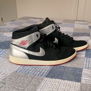 Air Jordan 1 Mid ‘Johnny Kilroy’